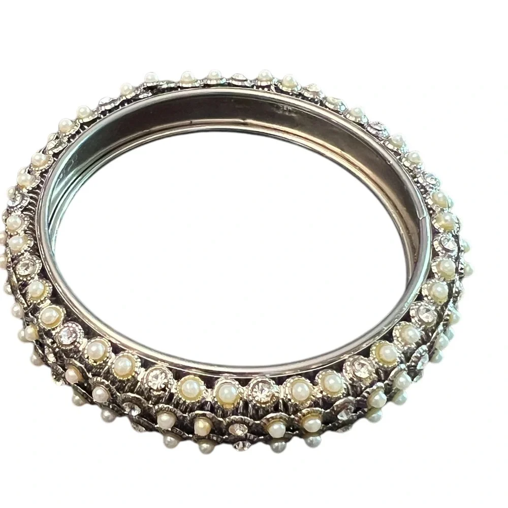 Vintage bangle Silver tone  and Pearl rhinestone diamond Bracelet - Picture 3 of 8